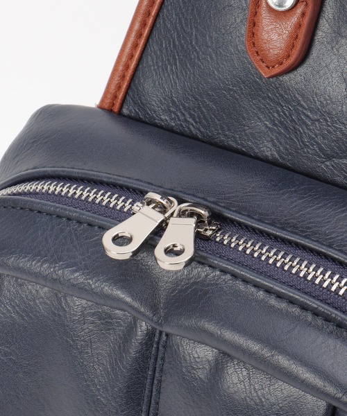 ikka（イッカ）の「GPレザータッチボディバッグ（ボディバッグ/ウエストポーチ・メンズ・ブラック/ダークブラウン/ネイビー・FREE）」の4枚目の写真