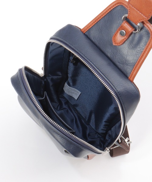ikka（イッカ）の「GPレザータッチボディバッグ（ボディバッグ/ウエストポーチ・メンズ・ブラック/ダークブラウン/ネイビー・FREE）」の5枚目の写真