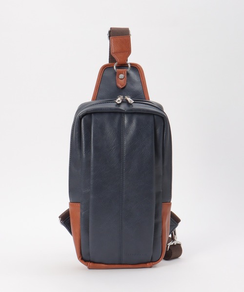 ikka（イッカ）の「GPレザータッチボディバッグ（ボディバッグ/ウエストポーチ・メンズ・ブラック/ダークブラウン/ネイビー・FREE）」の10枚目の写真