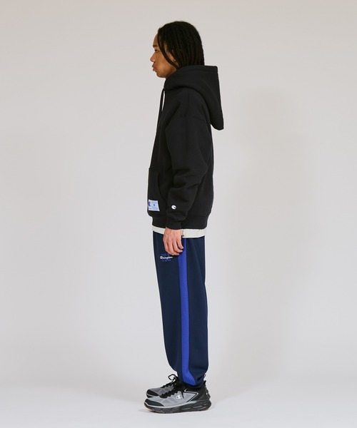 Champion(チャンピオン)の「【Champion/チャンピオン】メンズ アクションスタイル フーデッドスウェットシャツ(パーカー・メンズ・ダークグリーン/グレー/バーガンディー/ネイビー/ブラック/オートミール/ダークブラウン・X-LARGE/LARGE/MEDIUM/SMALL/XX-LARGE)」の12枚目の写真