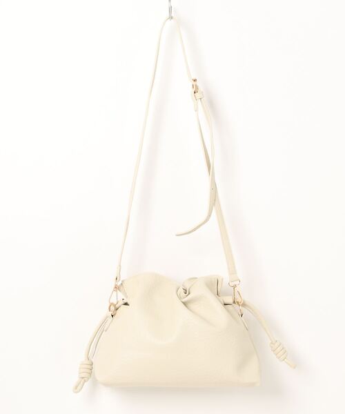 LA VORAGINE(ラ ヴォラジネ)の「フェイクレザー巾着ショルダーバッグ(ショルダーバッグ・レディース・アイボリー/ブラック/ブラウン/キャメル・FREE)」の7枚目の写真