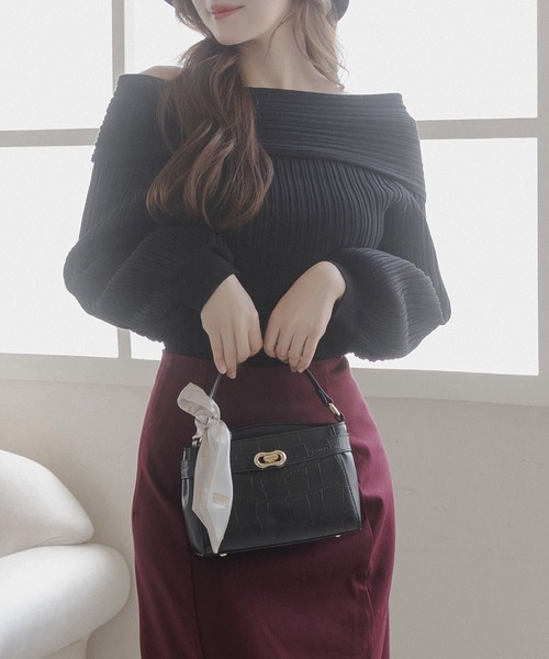 Julia Boutique(ジュリアブティック)の「スカーフ付きクロコ調スクエアミニバッグ/23610(ショルダーバッグ・レディース・ブラック/アイボリー・ONE)」の13枚目の写真