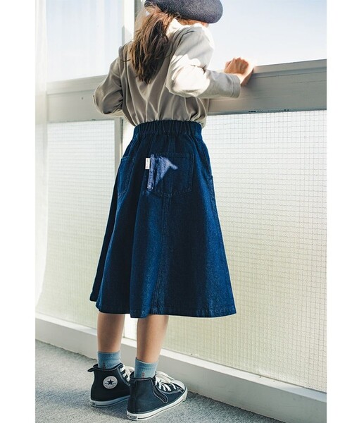 EDWIN（エドウィン）の「【Ou? by EDWIN】デニムフレアスカート（デニムスカート・キッズ・ネイビー・110/150/100/140/120/130）」の4枚目の写真
