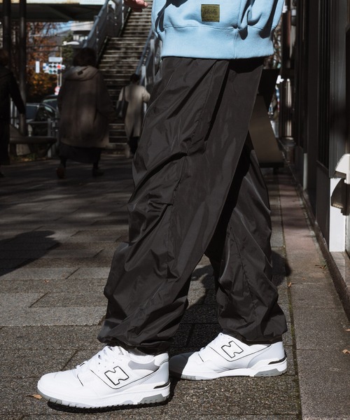 Subciety（サブサエティ）の「TUCK NYLON PANTS（その他パンツ・メンズ・ネイビー/パープル/ブラック/グレー・SMALL/MEDIUM/LARGE/X-LARGE/XX-LARGE）」の10枚目の写真