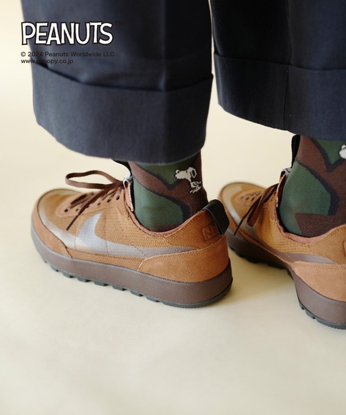 CHICSTOCKS（シックストックス）の「SNOOPY×CHICSTOCKS［SNOOPYハート］（ソックス/靴下・レディース・ダークグレー/ダークブラウン/ネイビー/アイボリー・SMALL/MEDIUM/LARGE）」の6枚目の写真