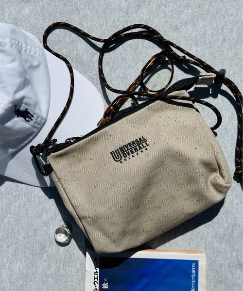 UNIVERSAL OVERALL(ユニバーサルオーバーオール)の「UNIVERSAL OVERALL / UO ネップサコッシュ / UVO-186(ボディバッグ/ウエストポーチ・レディース・サックスブルー/ブラック/オフホワイト/グレー/オレンジ・ONESIZE)」の4枚目の写真