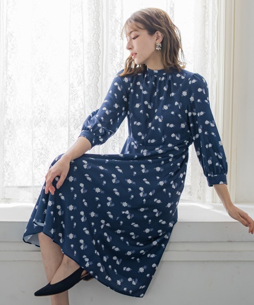 ketty（ケティ）の「フラワープリントギャザーフレアワンピース（ワンピース・レディース・アイボリー/ダークネイビー・M）」の7枚目の写真