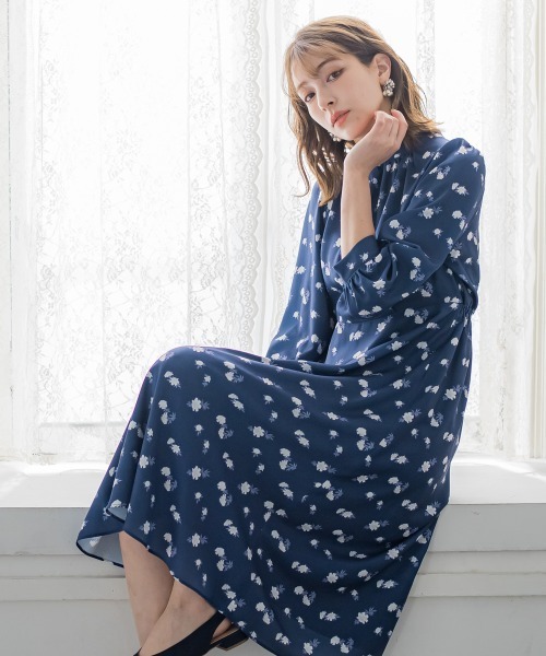 ketty（ケティ）の「フラワープリントギャザーフレアワンピース（ワンピース・レディース・アイボリー/ダークネイビー・M）」の8枚目の写真