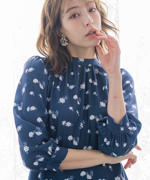 ketty（ケティ）の「フラワープリントギャザーフレアワンピース（ワンピース・レディース・アイボリー/ダークネイビー・M）」の10枚目の写真