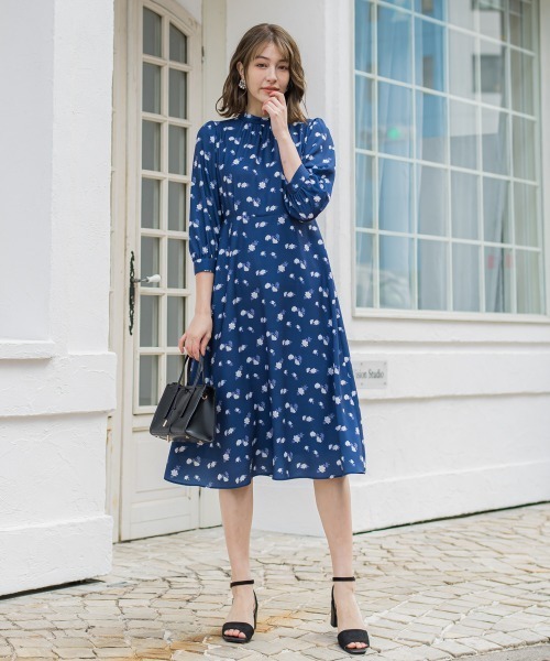 ketty（ケティ）の「フラワープリントギャザーフレアワンピース（ワンピース・レディース・アイボリー/ダークネイビー・M）」の18枚目の写真