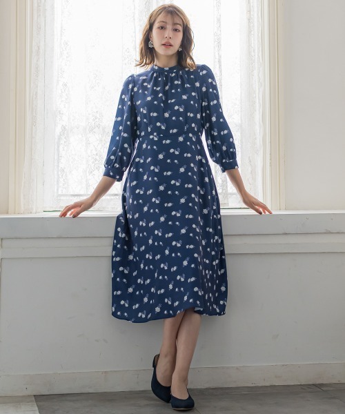 ketty（ケティ）の「フラワープリントギャザーフレアワンピース（ワンピース・レディース・アイボリー/ダークネイビー・M）」の13枚目の写真