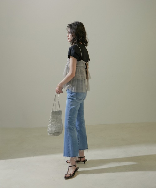 SALON adam et rope'（サロン アダム エ ロペ）の「【WEB限定】2WAYメロンチュールキャミソール/ビスチェ（キャミソール・レディース・ブラック/ブラウン・FREE）」の4枚目の写真