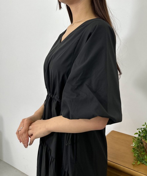 INGNI（イング）の「ドロストギャザーバルーンスリーブ／ワンピース（ワンピース・レディース・オフホワイト/ピンク/ブラック・M）」の17枚目の写真