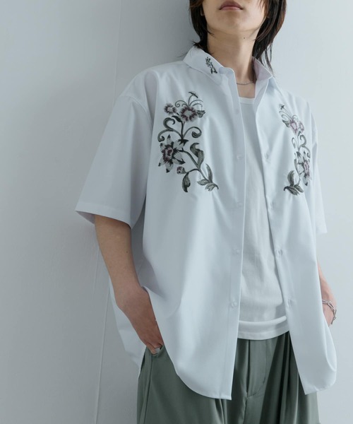 SENSE OF PLACE by URBAN RESEARCH(センスオブプレイスバイアーバンリサーチ)の「ボタニカルシシュウシャツ(5分袖)(シャツ/ブラウス・メンズ・ホワイト/ブラック/グレー・LARGE/MEDIUM)」の8枚目の写真