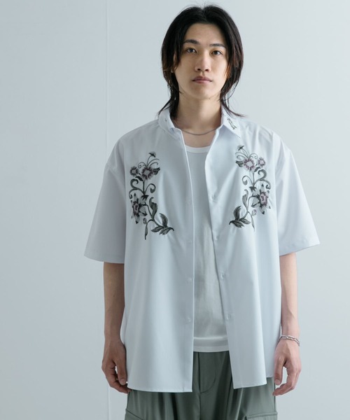 SENSE OF PLACE by URBAN RESEARCH(センスオブプレイスバイアーバンリサーチ)の「ボタニカルシシュウシャツ(5分袖)(シャツ/ブラウス・メンズ・ホワイト/ブラック/グレー・LARGE/MEDIUM)」の11枚目の写真