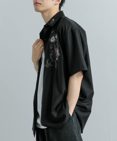 SENSE OF PLACE by URBAN RESEARCH（センスオブプレイスバイアーバンリサーチ）の「ボタニカルシシュウシャツ(5分袖)（シャツ/ブラウス・メンズ・ホワイト/ブラック/グレー・LARGE/MEDIUM）」の22枚目の写真