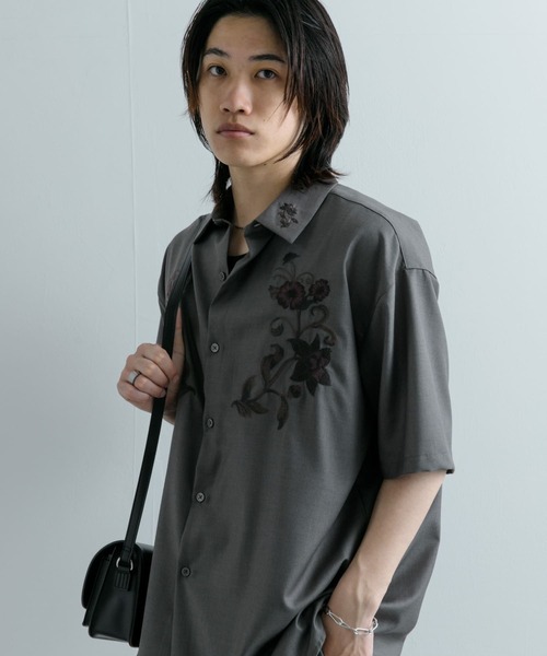 SENSE OF PLACE by URBAN RESEARCH（センスオブプレイスバイアーバンリサーチ）の「ボタニカルシシュウシャツ(5分袖)（シャツ/ブラウス・メンズ・ホワイト/ブラック/グレー・LARGE/MEDIUM）」の11枚目の写真