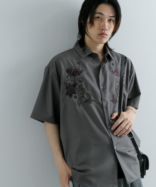 SENSE OF PLACE by URBAN RESEARCH（センスオブプレイスバイアーバンリサーチ）の「ボタニカルシシュウシャツ(5分袖)（シャツ/ブラウス・メンズ・ホワイト/ブラック/グレー・LARGE/MEDIUM）」の10枚目の写真