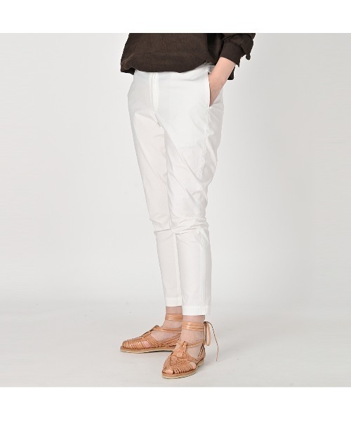 45R（フォーティファイブアール）の「ウェザーストレッチのイージースリムパンツ（スラックス・レディース・ベージュ/ブラウン・MEDIUM/LARGE/SMALL）」の7枚目の写真