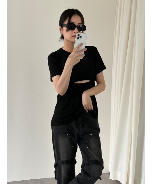 duei（デュイ）の「ウエストスリットデザインTシャツ（Tシャツ/カットソー・レディース・ブラック/オフホワイト・FREE）」の15枚目の写真