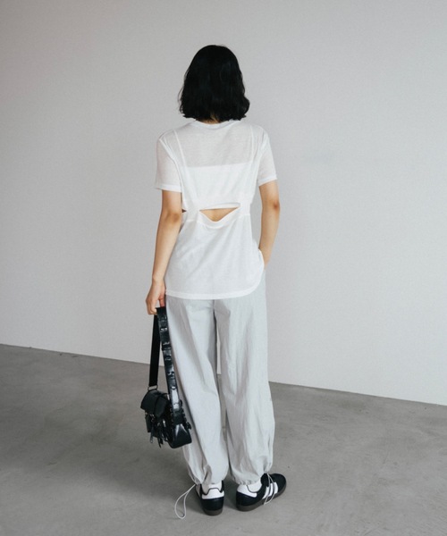 duei（デュイ）の「ウエストスリットデザインTシャツ（Tシャツ/カットソー・レディース・ブラック/オフホワイト・FREE）」の4枚目の写真