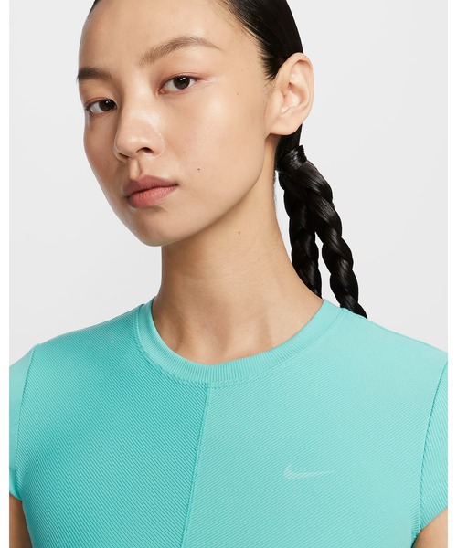 NIKE(ナイキ)の「《NIKEアパレル》WS ワン リブ CAPSU S/S トップ(Tシャツ/カットソー・レディース・グリーン系その他/ブラック・XL/L/M/S)」の11枚目の写真