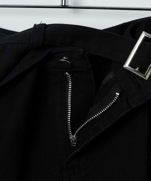 Figments（フィグメンツ）の「ベルテッドラップスカパン（スカート・レディース・ブラック・MEDIUM/SMALL）」の2枚目の写真