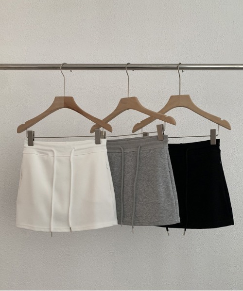 Jasmine Grandiflorum(ジャスミングランディフローラム)の「【Jasmine】スウェットミニスカート(スカート・レディース・ブラック/グレー/ホワイト・MEDIUM/LARGE/SMALL)」の16枚目の写真