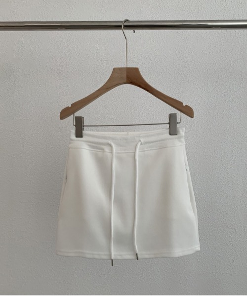 Jasmine Grandiflorum(ジャスミングランディフローラム)の「【Jasmine】スウェットミニスカート(スカート・レディース・ブラック/グレー/ホワイト・MEDIUM/LARGE/SMALL)」の13枚目の写真