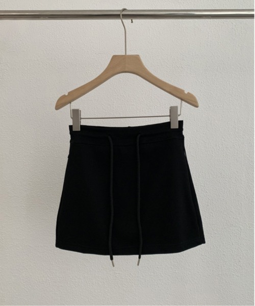 Jasmine Grandiflorum(ジャスミングランディフローラム)の「【Jasmine】スウェットミニスカート(スカート・レディース・ブラック/グレー/ホワイト・MEDIUM/LARGE/SMALL)」の17枚目の写真