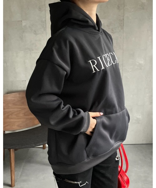 CREARE -LINO-(クレアーレリノ)の「新色追加<ユニセックス商品> フラワー刺繍トップス/フーディー/パーカー(パーカー・レディース・ブラック/グレー/チャコールグレー/ベージュ/オフホワイト・MEDIUM/LARGE/X-LARGE/XX-LARGE)」の13枚目の写真