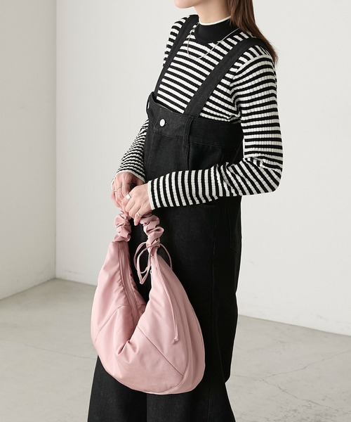 BONLECILL(ボンルシール)の「【至福のカヌレニット】配色パイピングハイネックリブニットプルオーバー(ニット/セーター・レディース・ブラック系1/レッド/アイボリー/ブラック/杢グレー/チャコールグレー/ブラック系その他/ブラウン/ボルドー/グリーン/アイボリー系1/ブラック×ホワイト/ネイビー・M/L)」の15枚目の写真