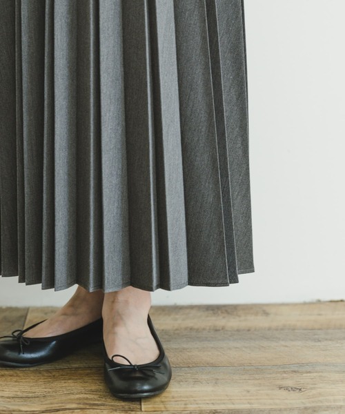ITEMS URBANRESEARCH（アイテムズ アーバンリサーチ）の「アコーディオンプリーツスカート（スカート・レディース・ブラック/グレー・FREE）」の4枚目の写真