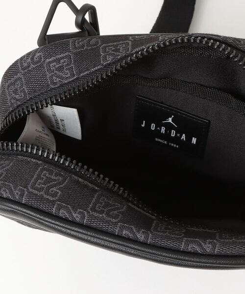 新品　JORDAN BRAND モノグラム カメラ バッグ ブラック JORDAN ジョーダン モノグラム カメラ バッグ 新品 タグ付き