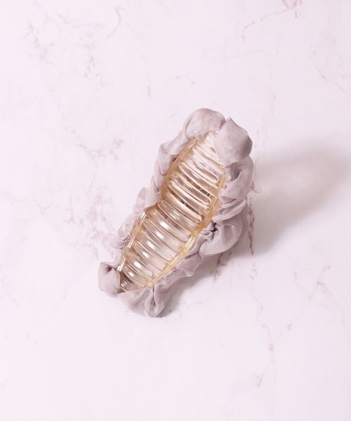 BAYBLO（ベイブロ）の「(SB)オーガンジー シュシュ バンス ヘアクリップ（バレッタ/ヘアクリップ・レディース・グレー/グレイッシュベージュ/ブラック/アイボリー・ONE SIZE）」の22枚目の写真