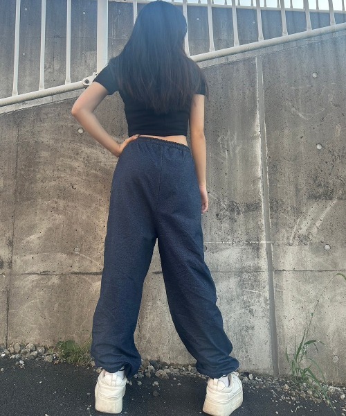 RandS/R（ランズアール）の「デニム風ルーズシルエットパンツ