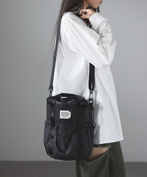 FREDRIK PACKERS(フレドリックパッカーズ)の「【FREDRIK PACKERS】≪別注≫COLUMN TOTE ショルダーバッグ/手提げトート/巾着(ショルダーバッグ・レディース・レオパード/ブラック/ベージュ/ブラック系1/ブラック系2/ブラック系その他3・FREE)」の8枚目の写真