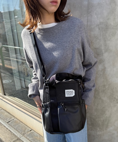 はやしさん♡ ウォレットショルダーバッグ WEB限定/本革》モバイルウォレット横型ショルダーバッグ | ear