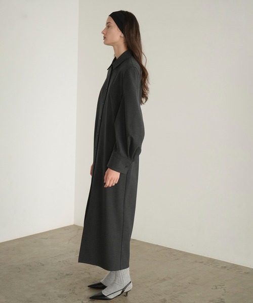 CLANE(クラネ)の「POWER SHOULDER CHECK SHIRT ONEPIECE(ワンピース・レディース・ベージュ/グレー・1/2)」の17枚目の写真