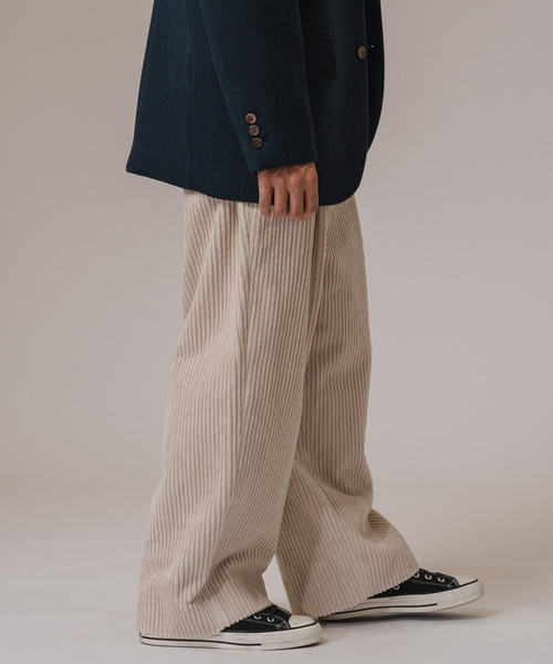 EDIFICE（エディフィス）の「LA BOUCLE (ラブークル) THICK CORDUROY WIDE パンツ（その他パンツ・メンズ・アイボリー/グリーン/ネイビー・2/3）」の10枚目の写真