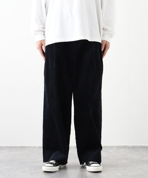 EDIFICE（エディフィス）の「LA BOUCLE (ラブークル) THICK CORDUROY WIDE パンツ（その他パンツ・メンズ・アイボリー/グリーン/ネイビー・2/3）」の17枚目の写真