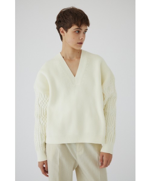 RIM.ARK（リムアーク）の「Cable sleeve knit tops ケーブルスリーブニットトップス（ニット/セーター・レディース・ホワイト/グレイッシュベージュ/ブラック・FREE）」の5枚目の写真