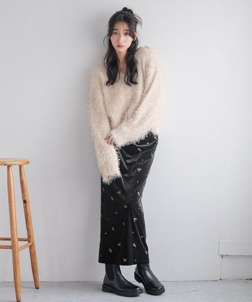 本物 美品 シャネル 装飾 ビーズ ファー ボレロ カーディガン 毛皮 34 黒 BONLECILL（ボンルシール）の「フェイクファー ベルト付きボレロ