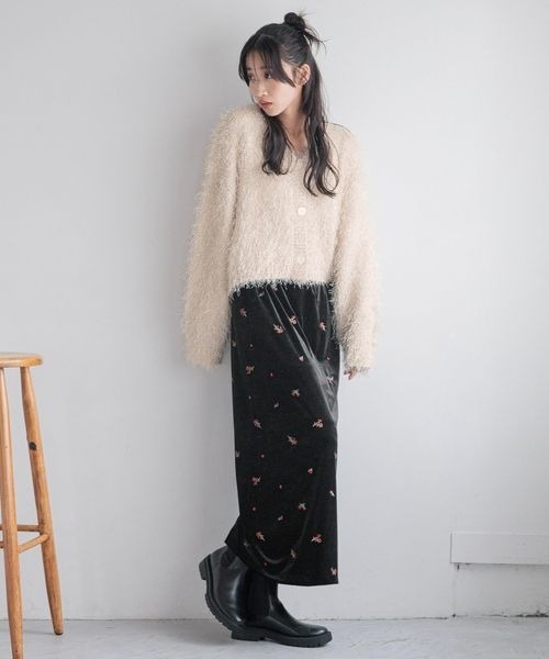 LOWRYS FARM（ローリーズファーム）の「ラメシャギーＶカーディガン　250495（カーディガン/ボレロ・レディース・グレー/ブラック/ベージュ・FREE）」の12枚目の写真
