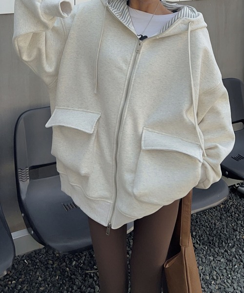 aimoha（アイモハ）の「オーバーサイズ裏起毛フルジップポケットパーカー (AW)（パーカー・レディース・ベージュ/パープル/ネイビー/ピンク/杢グレー・FREE）」の2枚目の写真