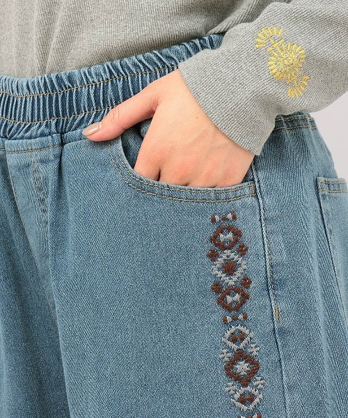 チチカカ(チチカカ)の「デニムバギーパンツ(その他パンツ・レディース・ブルー/ライトグレー・MEDIUM/LARGE)」の16枚目の写真