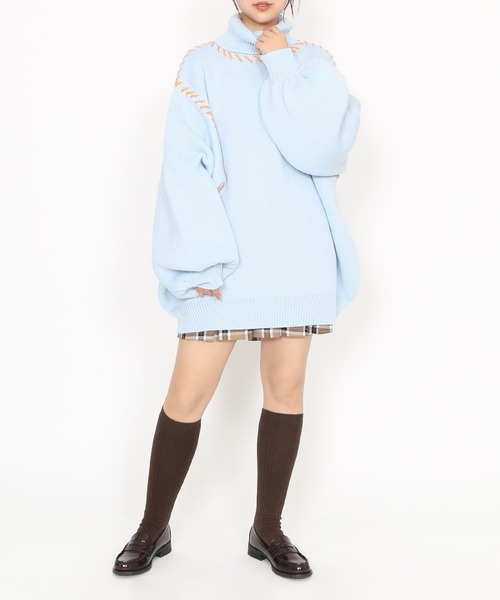 PUNYUS（プニュズ）の「ハンドステッチタートルネックニット（ニット/セーター・レディース・グリーン/サックスブルー/ブラック・2/3/4）」の18枚目の写真