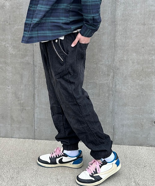 セール】立体裁断 デニムジョガーパンツ 飾り釦ポケットデザイン