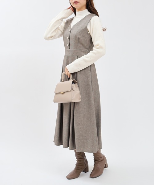 ASTORIA ODIER(アストリアオディール)の「Vネックフレアジャンスカ(ワンピース・レディース・グレー/ライトグレー/ブラウン・SMALL/MEDIUM)」の10枚目の写真
