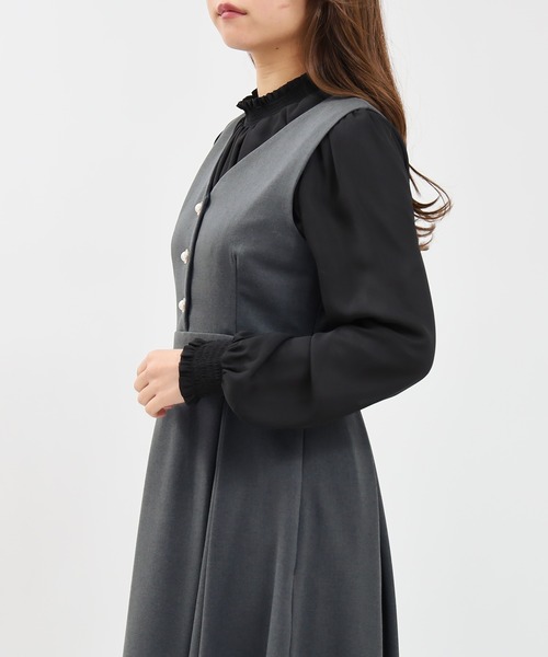 ASTORIA ODIER(アストリアオディール)の「Vネックフレアジャンスカ(ワンピース・レディース・グレー/ライトグレー/ブラウン・SMALL/MEDIUM)」の21枚目の写真